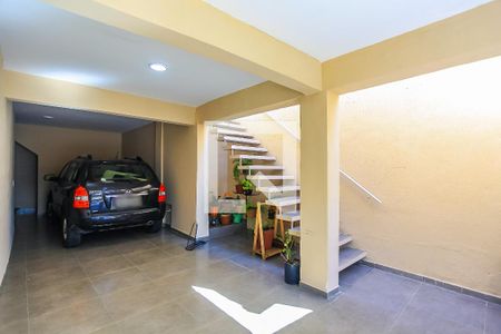 Casa à venda com 305m², 3 quartos e 6 vagas Casa à venda com 305m², 3 quartos e 6 vagasGaragem