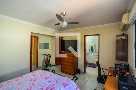 Casa à venda com 305m², 3 quartos e 6 vagas Casa à venda com 305m², 3 quartos e 6 vagasSuíte