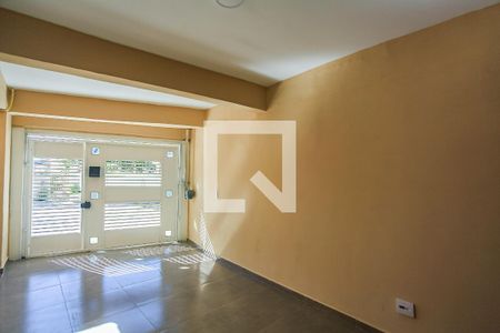 Casa à venda com 305m², 3 quartos e 6 vagas Casa à venda com 305m², 3 quartos e 6 vagasGaragem