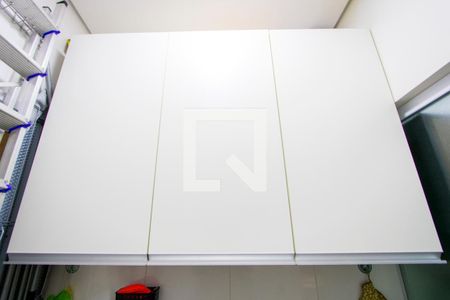 Apartamento à venda com 180m², 3 quartos e 3 vagas Apartamento à venda com 180m², 3 quartos e 3 vagasÁrea de serviço