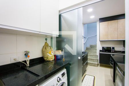 Apartamento à venda com 180m², 3 quartos e 3 vagas Apartamento à venda com 180m², 3 quartos e 3 vagasÁrea de serviço