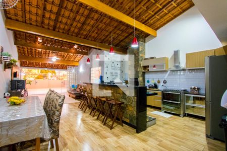 Apartamento à venda com 180m², 3 quartos e 3 vagas Apartamento à venda com 180m², 3 quartos e 3 vagasEspaço gourmet