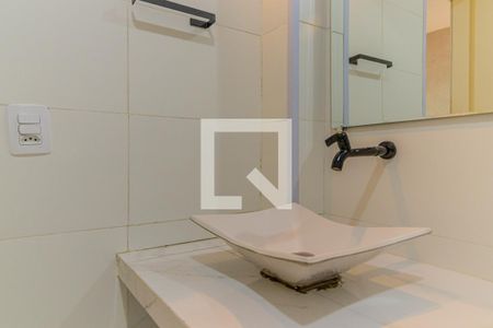 Banheiro de kitnet/studio para alugar com 1 quarto, 37m² em Vila Buarque, São Paulo