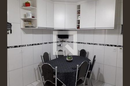 Casa à venda com 115m², 2 quartos e 3 vagas