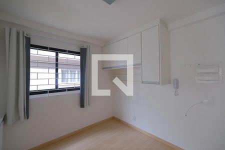Sala/Quarto de kitnet/studio para alugar com 1 quarto, 22m² em Novo Mundo, Curitiba