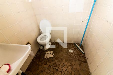 Casa à venda com 250m², 4 quartos e 3 vagasBanheiro - Casa 3