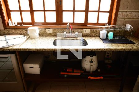 Casa de condomínio para alugar com 379m², 4 quartos e 4 vagasCozinha