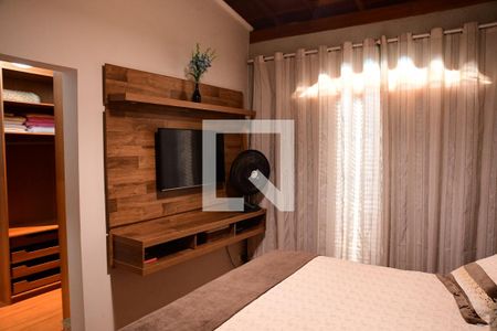 Casa de condomínio para alugar com 379m², 4 quartos e 4 vagasSuíte