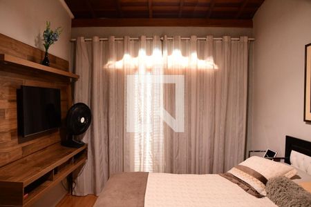 Casa de condomínio para alugar com 379m², 4 quartos e 4 vagasSuíte