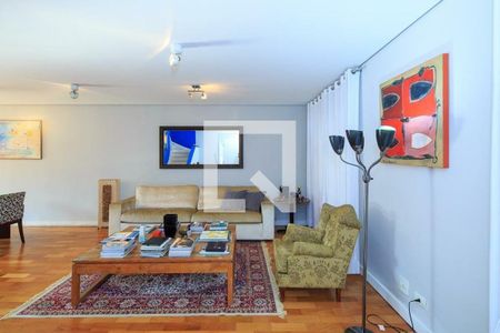 Casa à venda com 4 quartos, 320m² em Santo Amaro, São Paulo