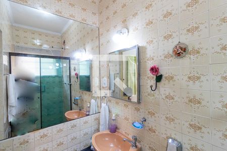 Casa à venda com 240m², 3 quartos e 2 vagasBanheiro da Suíte 2