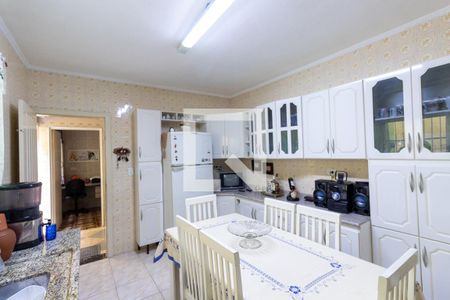 Casa à venda com 240m², 3 quartos e 2 vagasCozinha