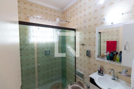 Casa à venda com 240m², 3 quartos e 2 vagasBanheiro da Suíte 1