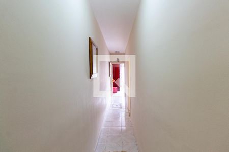 Casa à venda com 240m², 3 quartos e 2 vagasCorredor