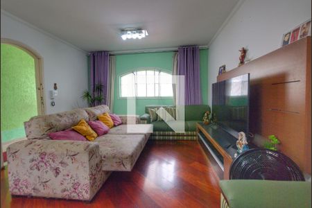 Sala de casa à venda com 4 quartos, 200m² em Vila Firmiano Pinto, São Paulo