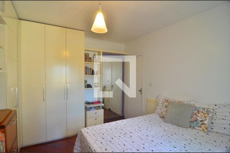 Casa à venda com 400m², 5 quartos e 3 vagasQuarto 2