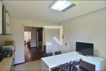 Casa à venda com 400m², 5 quartos e 3 vagasCozinha 1