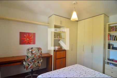 Casa à venda com 400m², 5 quartos e 3 vagasQuarto 2