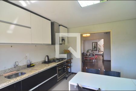 Casa à venda com 400m², 5 quartos e 3 vagasCozinha 1