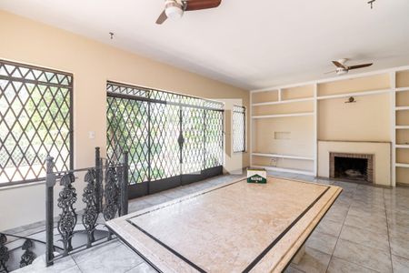 Casa à venda com 293m², 3 quartos e 3 vagas