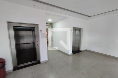 Apartamento para alugar com 60m², 2 quartos e 1 vagaHall - Elevador