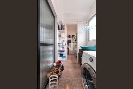 Apartamento para alugar com 210m², 4 quartos e 2 vagas Apartamento para alugar com 210m², 4 quartos e 2 vagasLavanderia