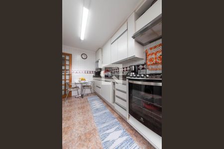 Apartamento para alugar com 210m², 4 quartos e 2 vagas Apartamento para alugar com 210m², 4 quartos e 2 vagasCozinha