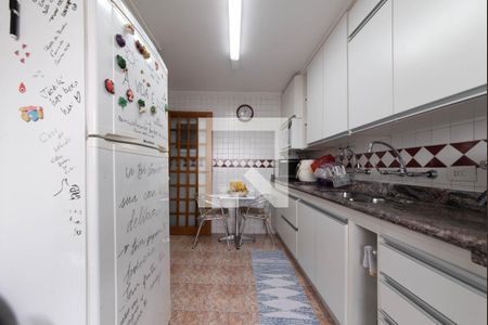 Apartamento para alugar com 210m², 4 quartos e 2 vagas Apartamento para alugar com 210m², 4 quartos e 2 vagasCozinha