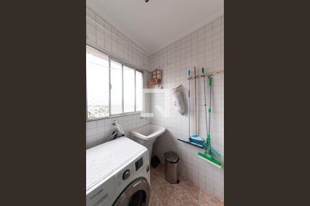 Apartamento para alugar com 210m², 4 quartos e 2 vagas Apartamento para alugar com 210m², 4 quartos e 2 vagasLavanderia