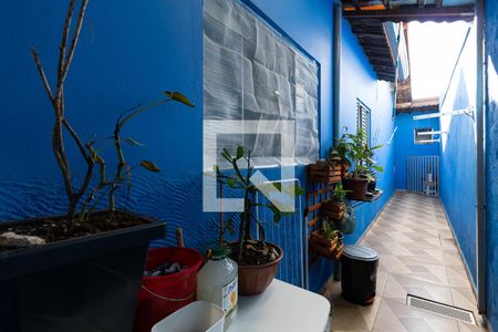 Casa à venda com 140m², 3 quartos e 2 vagasCorredor