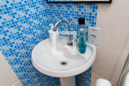 Casa à venda com 140m², 3 quartos e 2 vagasBanheiro 2