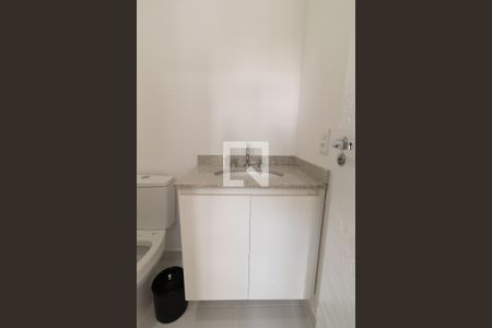 Banheiro de kitnet/studio para alugar com 1 quarto, 20m² em Butantã, São Paulo