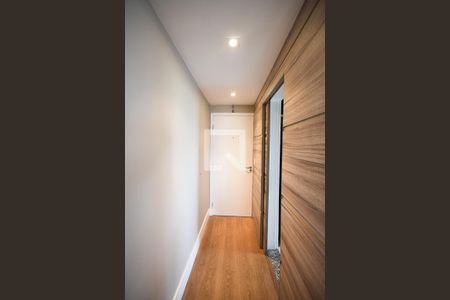 Hall de entrada de apartamento à venda com 3 quartos, 103m² em Vila Suzana, São Paulo