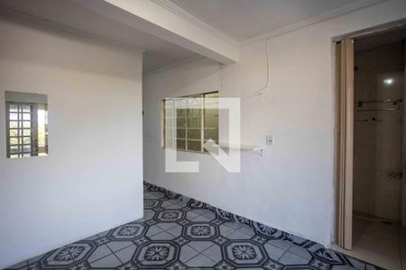 Quarto de casa para alugar com 1 quarto, 50m² em Serraria, Diadema
