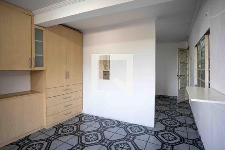 Quarto de casa para alugar com 1 quarto, 50m² em Serraria, Diadema