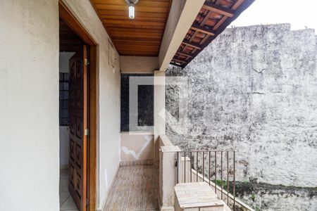 Casa à venda com 190m², 4 quartos e 3 vagas Casa à venda com 190m², 4 quartos e 3 vagasÁrea Externa