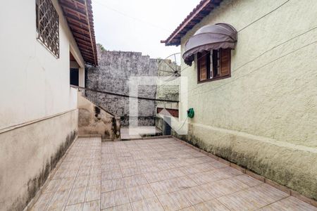 Casa à venda com 190m², 4 quartos e 3 vagas Casa à venda com 190m², 4 quartos e 3 vagasÁrea Externa