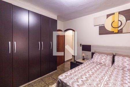 Casa à venda com 190m², 4 quartos e 3 vagas Casa à venda com 190m², 4 quartos e 3 vagasCasa 2 - Quarto 2