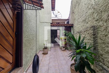 Casa à venda com 190m², 4 quartos e 3 vagas Casa à venda com 190m², 4 quartos e 3 vagasQuintal