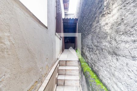 Casa à venda com 190m², 4 quartos e 3 vagas Casa à venda com 190m², 4 quartos e 3 vagasCorredor