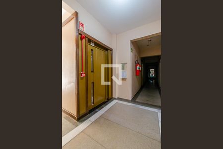 Apartamento à venda com 47m², 1 quarto e sem vagaElevador