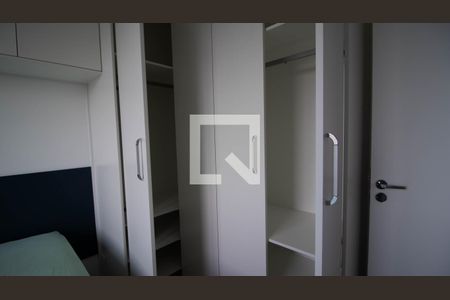 Apartamento para alugar com 33m², 2 quartos e sem vaga Apartamento para alugar com 33m², 2 quartos e sem vagaÁrmario do quarto 1