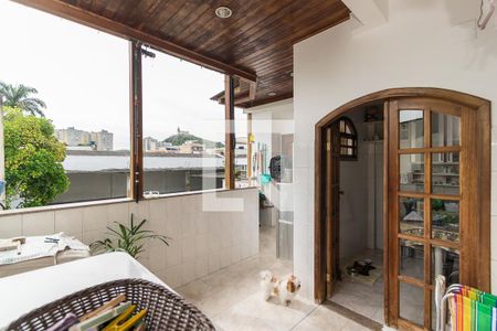 Apartamento à venda com 78m², 3 quartos e sem vagaÁrea de Serviço