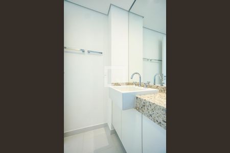 Apartamento para alugar com 124m², 3 quartos e 2 vagas Apartamento para alugar com 124m², 3 quartos e 2 vagasBanheiro da suíte