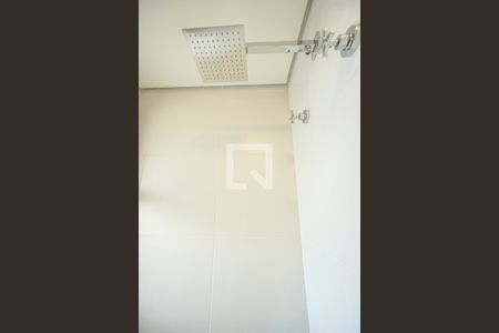 Apartamento para alugar com 124m², 3 quartos e 2 vagas Apartamento para alugar com 124m², 3 quartos e 2 vagasChuveiro