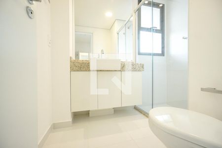 Apartamento para alugar com 124m², 3 quartos e 2 vagas Apartamento para alugar com 124m², 3 quartos e 2 vagasBanheiro da suíte