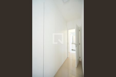 Apartamento para alugar com 124m², 3 quartos e 2 vagas Apartamento para alugar com 124m², 3 quartos e 2 vagasCloset da suíte