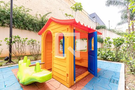 Apartamento à venda com 40m², 2 quartos e sem vagaÁrea comum - Playground