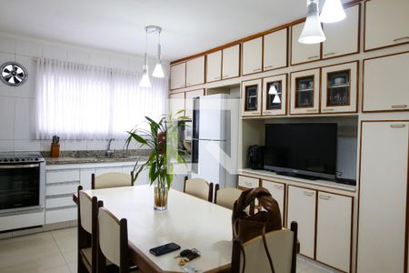 Casa à venda com 310m², 3 quartos e 2 vagas Casa à venda com 310m², 3 quartos e 2 vagasCozinha