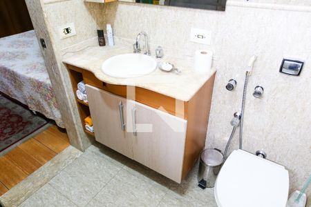 Casa à venda com 310m², 3 quartos e 2 vagas Casa à venda com 310m², 3 quartos e 2 vagasBanheiro da Suite